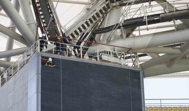 Fenerbahçe stadındaki scoreboardlar yenileniyor