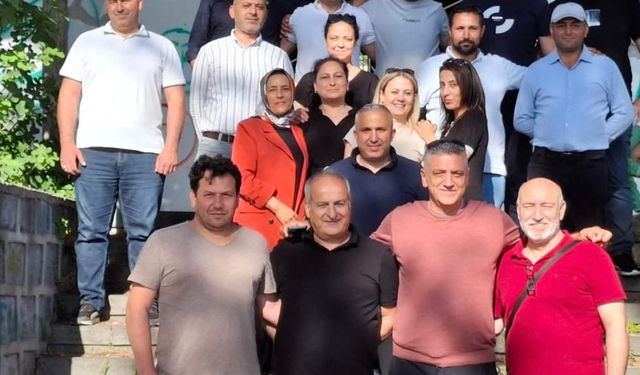 26 Yıl Sonra Düziçi Ticaret Meslek Lisesi Mezunları Pilav Günü’nde Hasret Giderdi