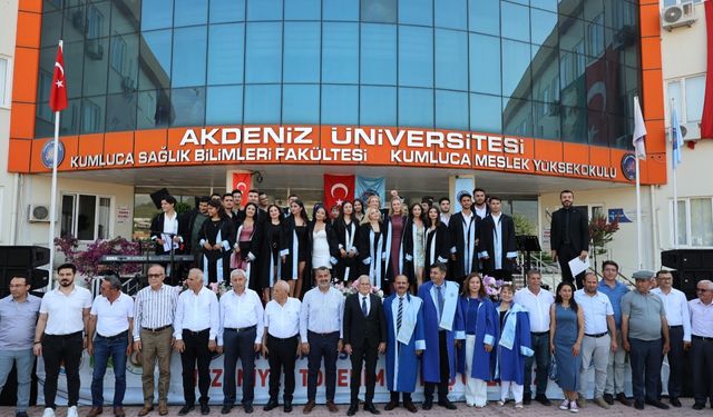 Kumluca Meslek Yüksekokulunda mezuniyet töreni düzenlendi