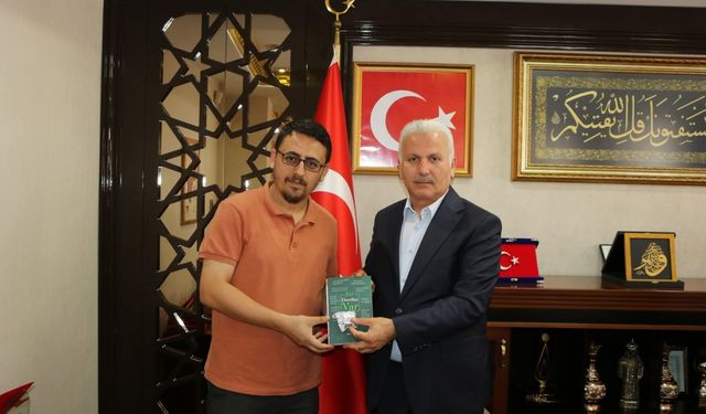 Mersin'de Bilgi ve Ezber Yarışması Coşkusu: Dereceye Girenler Ödüllendirildi
