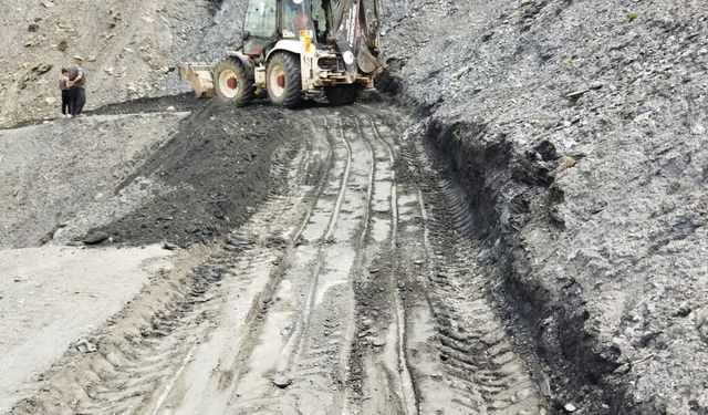 Mersin’de Dağ Yollarına Müdahale: Büyükşehir’den Ulaşım Hamlesi