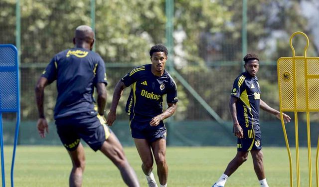 Fenerbahçe Yeni Sezon Hazırlıklarını Sürdürüyor