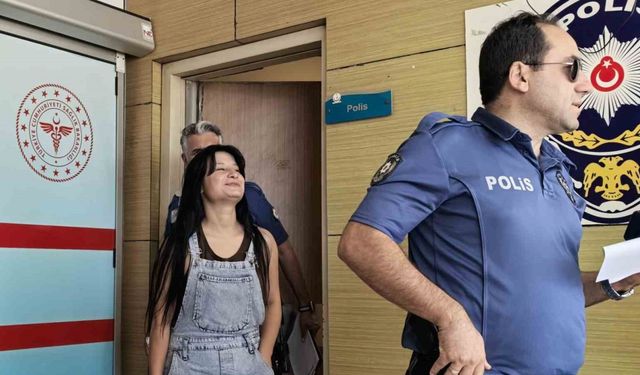 İnegöl'de Genç Kızlar Arasında Bıçaklı Kavga