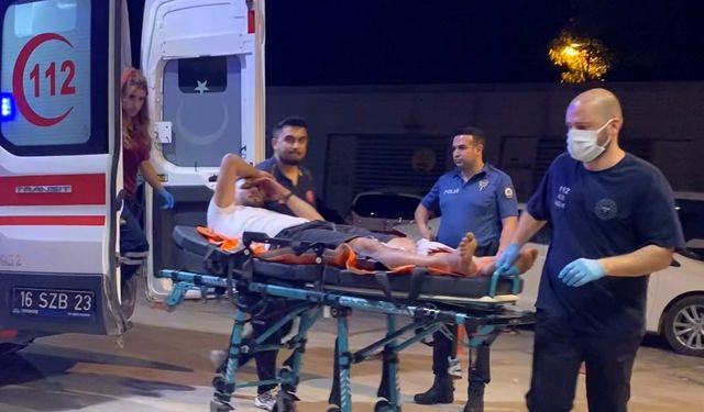 Yol kenarında alkol alırken, av tüfeğiyle vuruldu