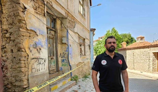 Sındırgı Depreminde Ağır Hasarlı Yapılara Tespit