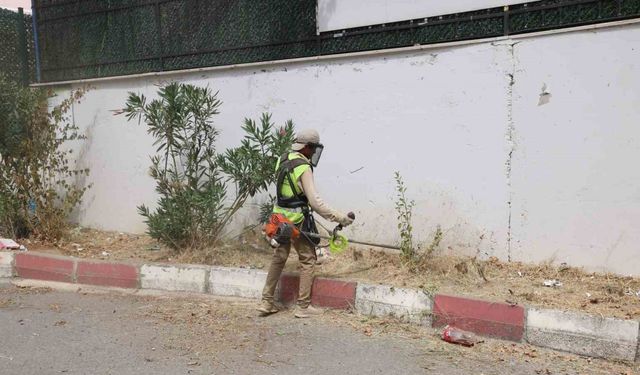 Yeni Eğitim Dönemi Öncesi Okulların Bahçeleri Düzenleniyor