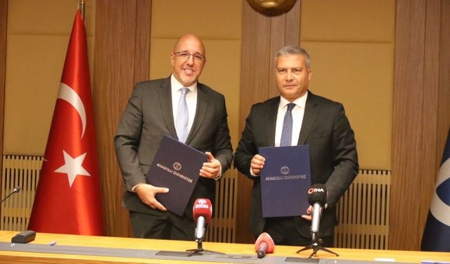 Anadolu Üniversitesi'nden Rekor Promosyon Anlaşması