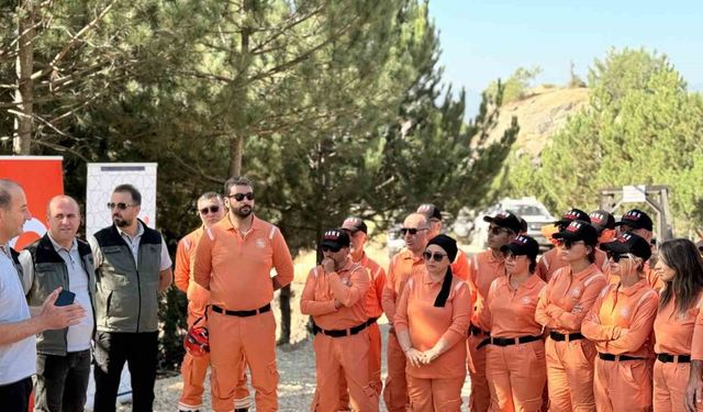 Bolu’da Arama Kurtarma Derneklerine Orman Yangını Eğitimi