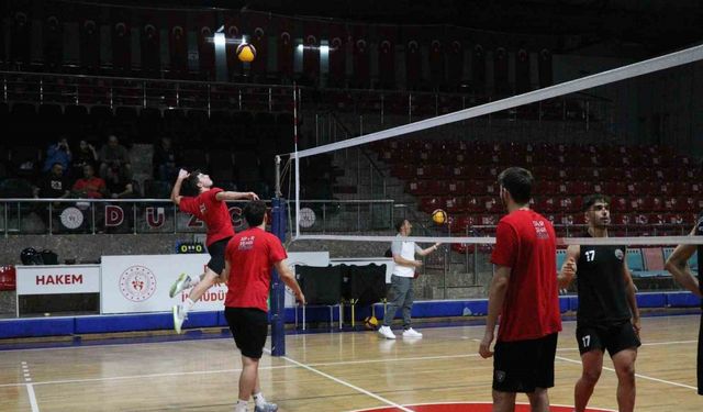 Düzce Belediyesi, Hazırlık Maçında Gölcük'ü 3-0 Mağlup Etti