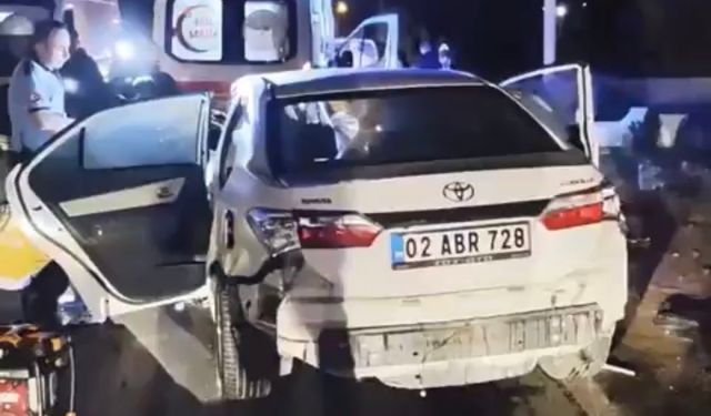 Kazada iki otomobildeki 1 kişi ölü, 3 ağır yaralı