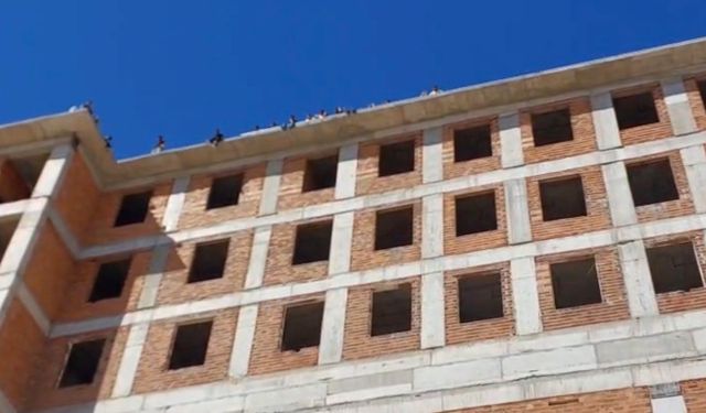 Gaziantep'te Maaş Sorunu Çatıkatında Bitti