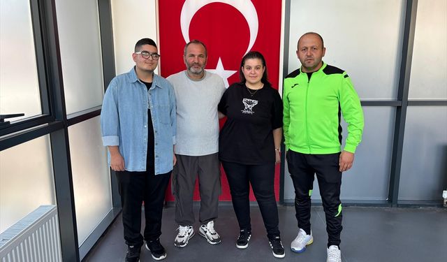 Görme Engelli Kardeşlerden Üniversite Başarısı