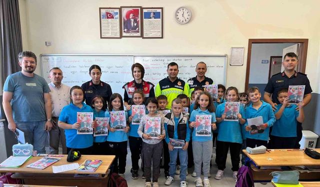 Kütahya'da Jandarmadan "Güvenli Okul" Denetimi