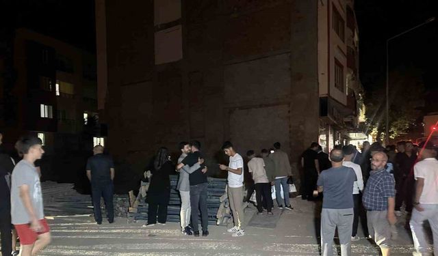 Otomobil inşaat temeline düştü: 1’i ağır 4 yaralı