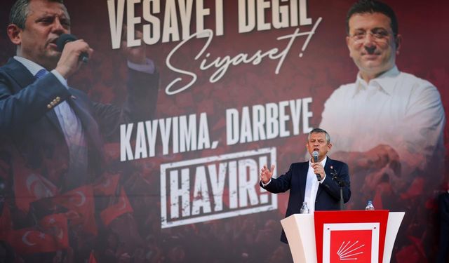 Özgür Özel: "CHP’nin babaevine kimse el uzatamaz"