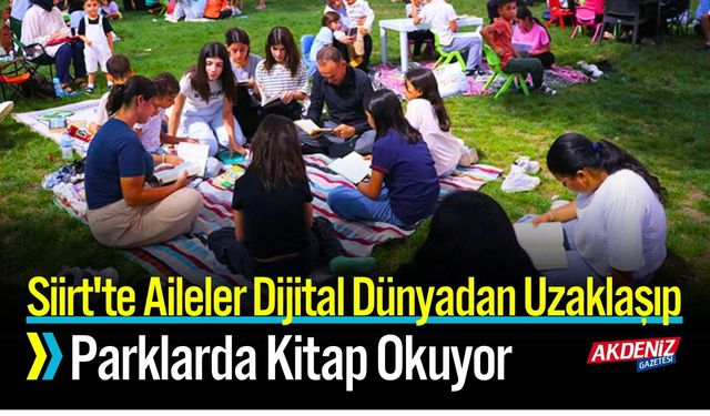 Aileler Dijital Dünyadan Uzaklaşıp Parklarda Kitap Okuyor