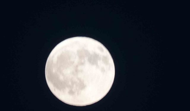 Türkiye "Kanlı Ay" Tutulmasını İzliyor; 82 dakika sürecek