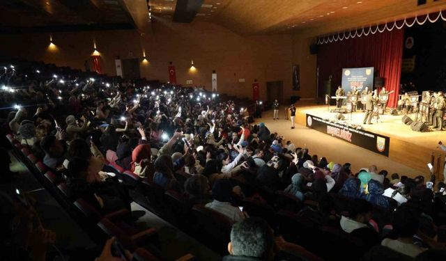 Ağrı'da 9. Kolordu Bando Komutanlığı'ndan Nostaljik Rüzgâr