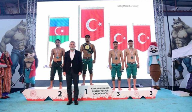 Altın kemer ve madalyalar Türk pehlivanların