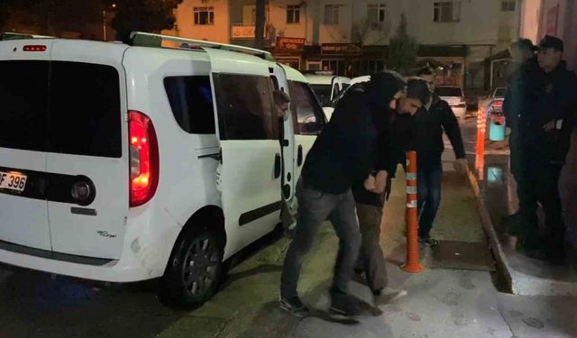 Babasını öldürüp kaçtı, polisin operasyonuyla yakalandı