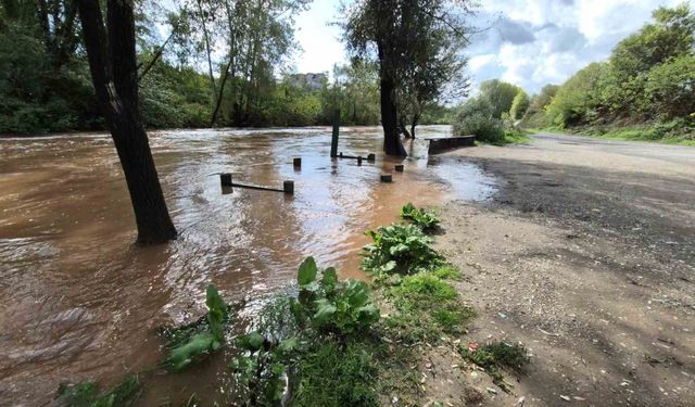 Sağanak Yağış: Bartın Irmağı taşmaya başladı