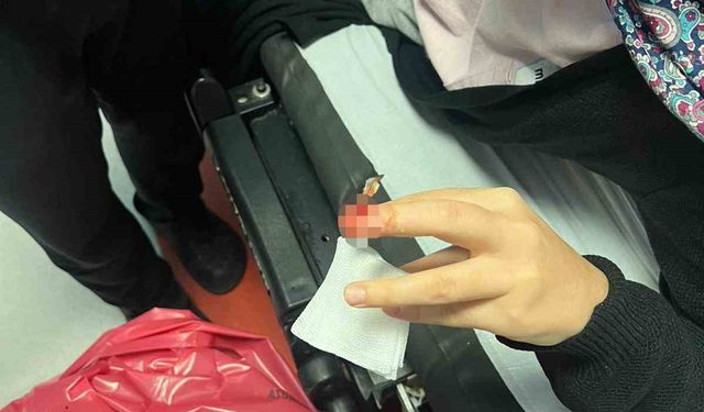 Batman’da İlginç Kaza: Parmağına Blender Parçası Battı