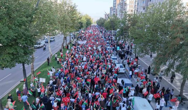 Binlerce Kişiden Filistin’e Güçlü Destek Yürüyüşü
