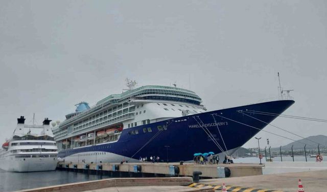 Bodrum’a 2 gemi ile 2 bin 64 yolcu geldi