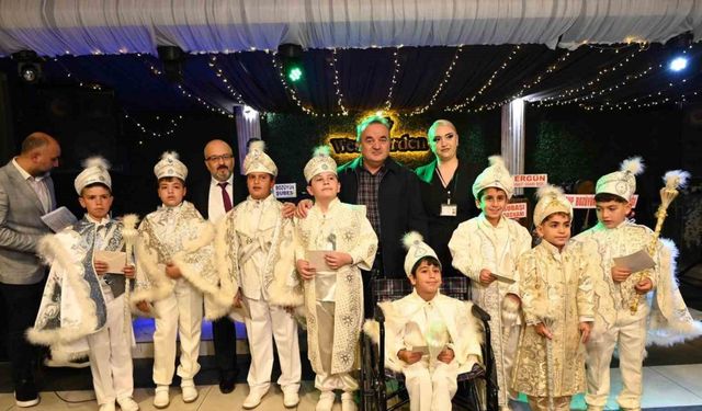 Bozüyük'te 65 Çocuk Erkekliğe İlk Adımını Attı