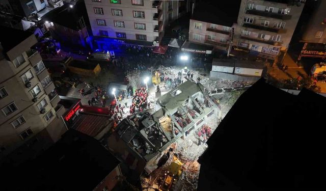 Çöken Binada 2 Çocuğun Cansız Bedeni Çıkarıldı