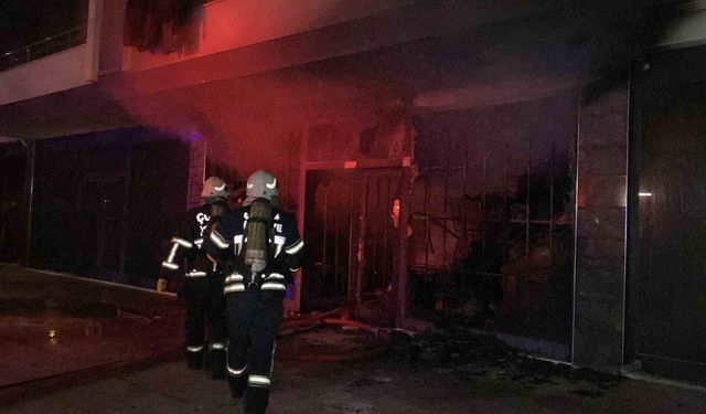 Çorum’da Apartman Deposunda Yangın Paniği