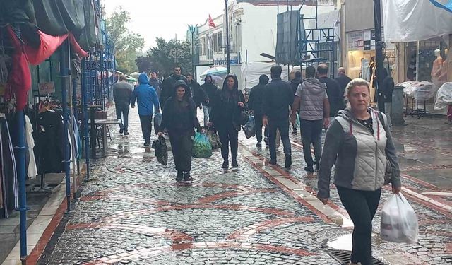 Edirne'de Sağanak Yağış Etkili Oldu