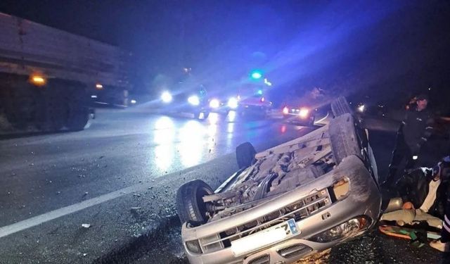 Elazığ’da Otomobil Takla Attı: 2 Kişi Yaralandı
