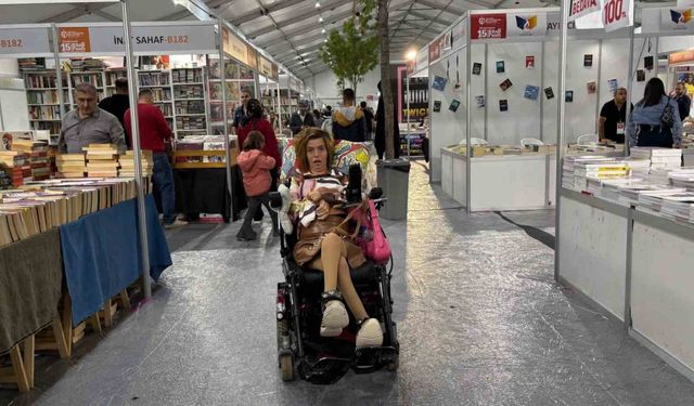 Engeller Kalkıyor: "Engelsiz Taksi" Yazar ve Okurları Buluşturuyor