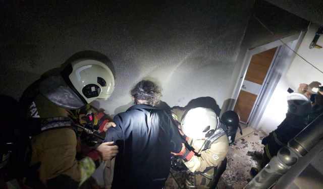 Yangınında 2 kişi dumandan etkilendi