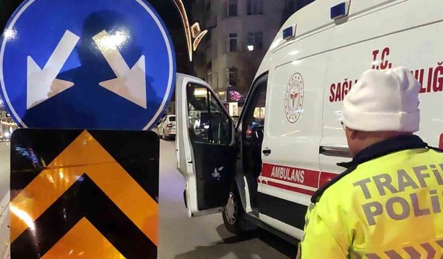 Refüje Çarpan Baba ve 8 Yaşındaki Oğlu Yaralandı!