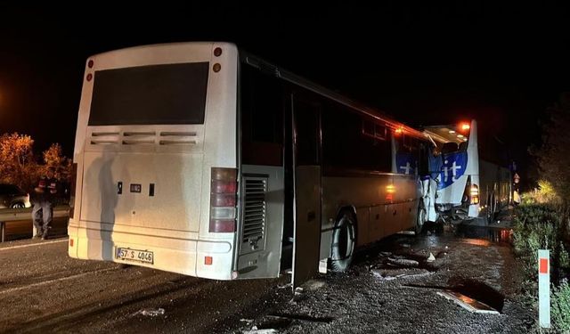 Sinop'ta iki otobüs çarpıştı: 12 yaralı