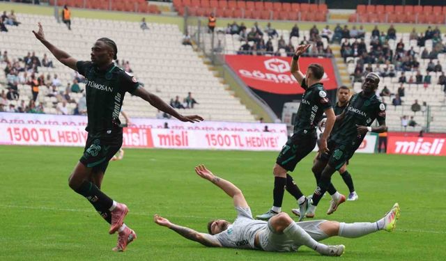 Trendyol Süper Lig: Konyaspor: 0 - Kocaelispor: 1 (İlk yarı)