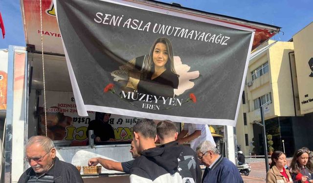 Vefat eden çalışma arkadaşları için lokma dağıttılar