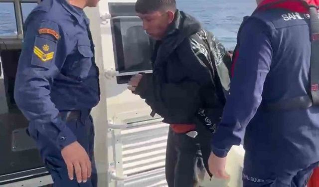 Yüzerek Yunanistan’a geçmeye çalıştı