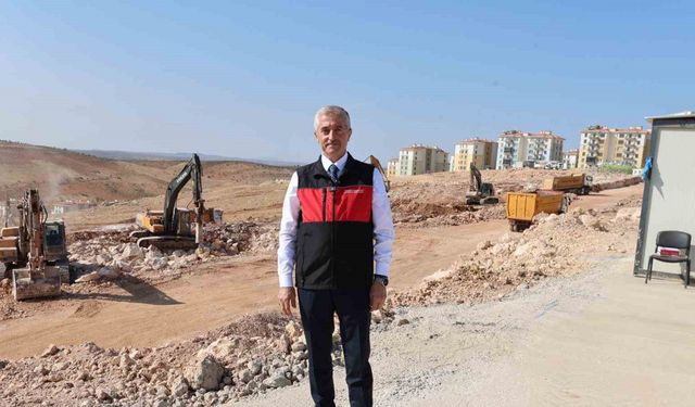 10 Bin Sosyal Konut Projesi'nin İlk Etabını İnceledi