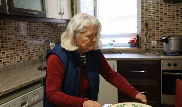 67 Yaşındaki İlhan Kavaklı 55 Yıldır Hayatı Tersten Yaşıyor!