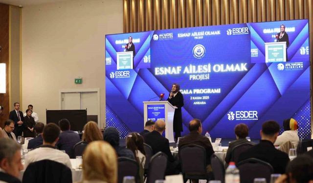 Bakan Göktaş "Esnaf Ailesi Olmak" projesi galasında