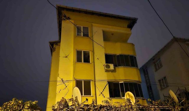 Balıkesir, Gece ve Sabaha Karşı Sallandı