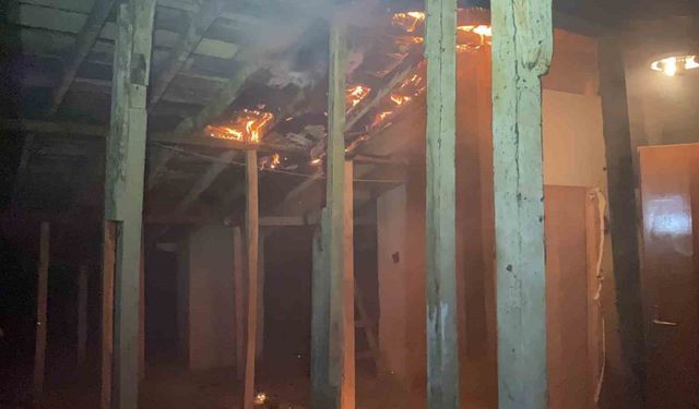 Bursa'da Aynı Binada 6. Yangın Paniği!