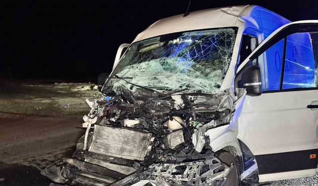 Edirne'de Feci Kaza: Panelvan Hurda Yığını Oldu