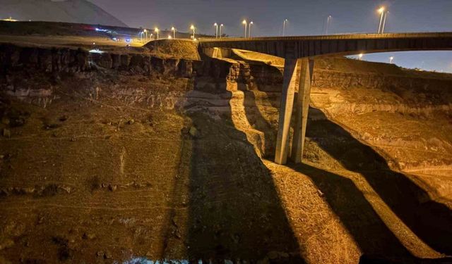 Hurdaya Dönen Araçta Can Veren Sürücü