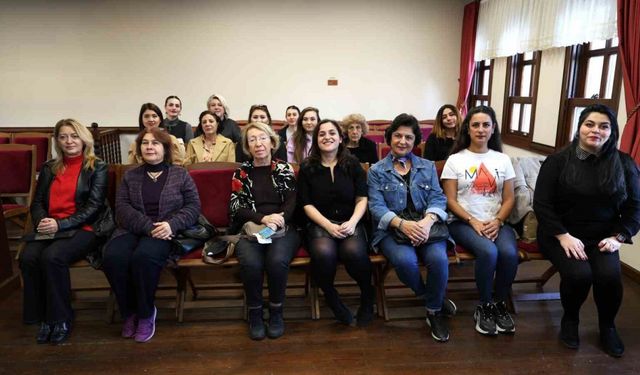 Kadınlar şiddetin türlerini Osmangazi’de öğrendi