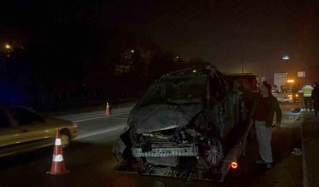 Eskişehir'de Takla Atan Otomobilden İtfaiye Kurtardı