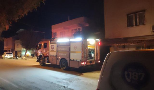 Kozan'da Evde Çıkan Yangında 4 Kişi Dumandan Etkilendi!